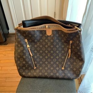 Louis Vuitton totes bag